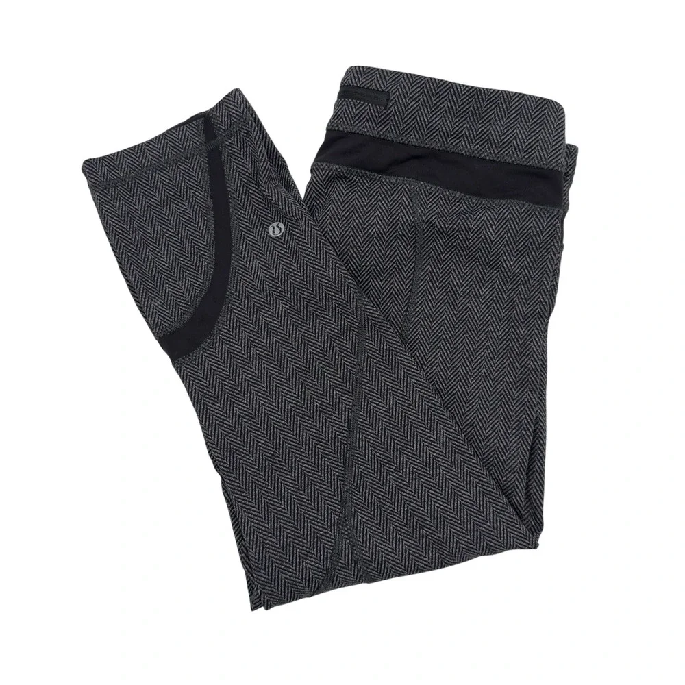 Lululemon Run Inspire Crop II Giant Herringbone Luxtreme Leggings Grey Black‎ 10